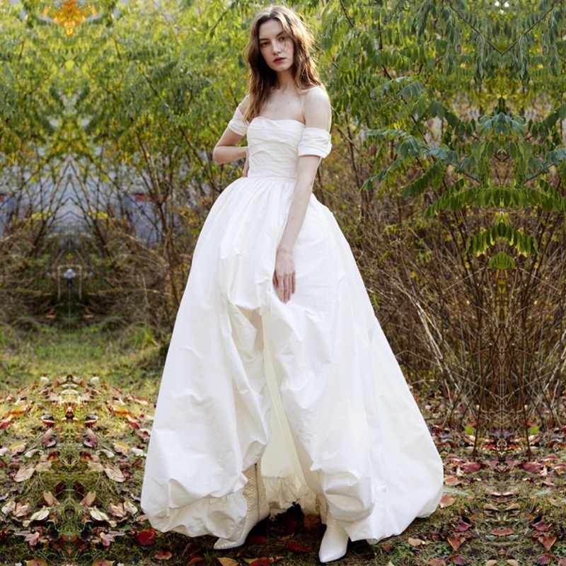 Een schouderloze, eenvoudige t - Photography Natural Lighting recensie en prijs